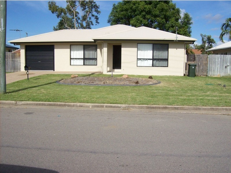 16 SIMONSEN COURT, Kelso QLD 4815