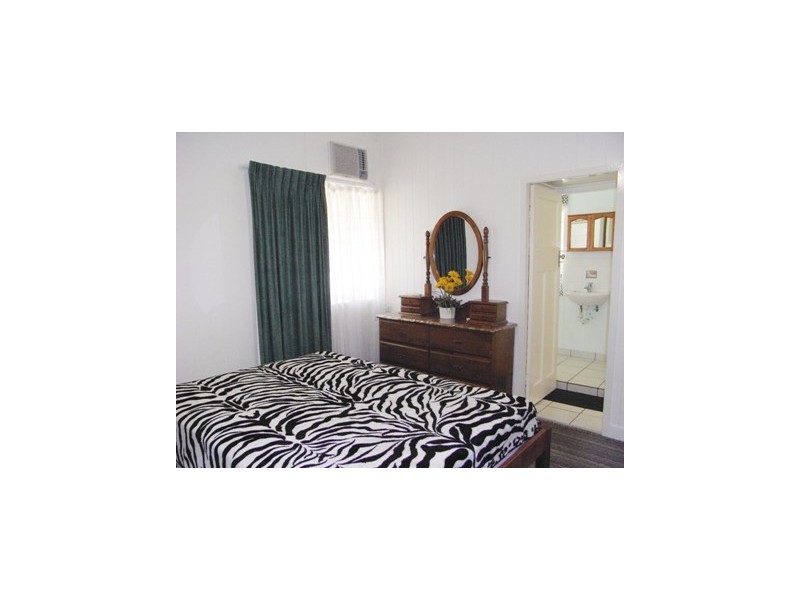 70 The Strand, North Ward QLD 4810