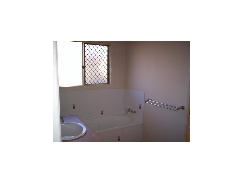 14 LAWRENCE STREET, Kelso QLD 4815