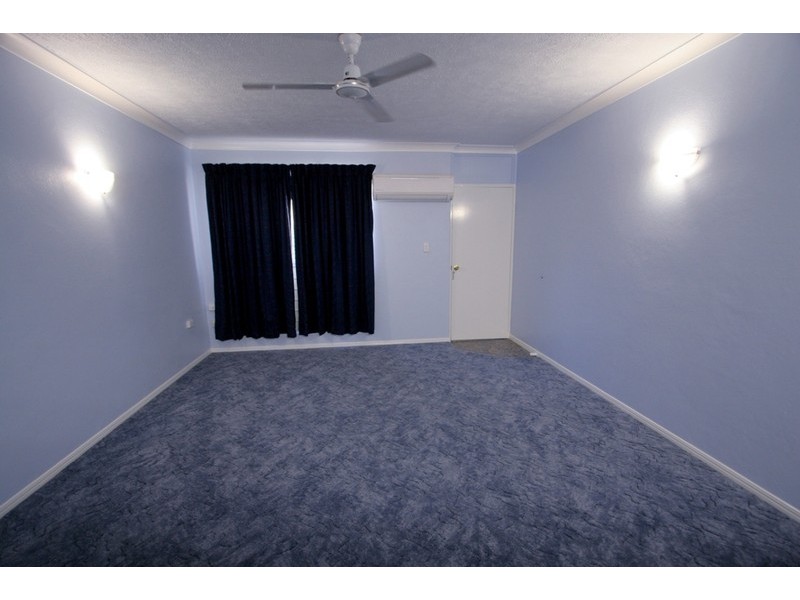 2/5 ROBERTS STREET, Hermit Park QLD 4812