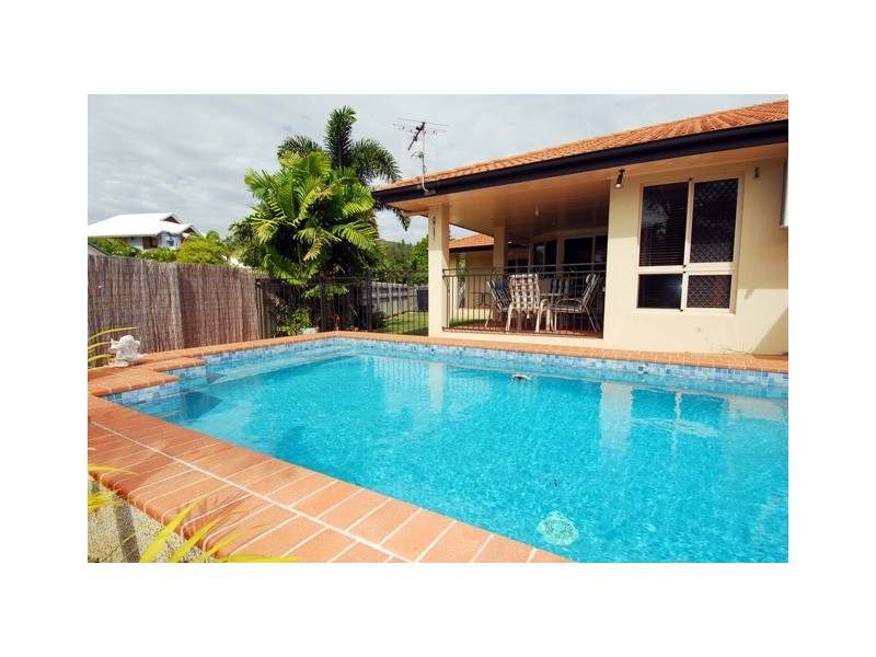 16 YALE CLOSE, Douglas QLD 4354