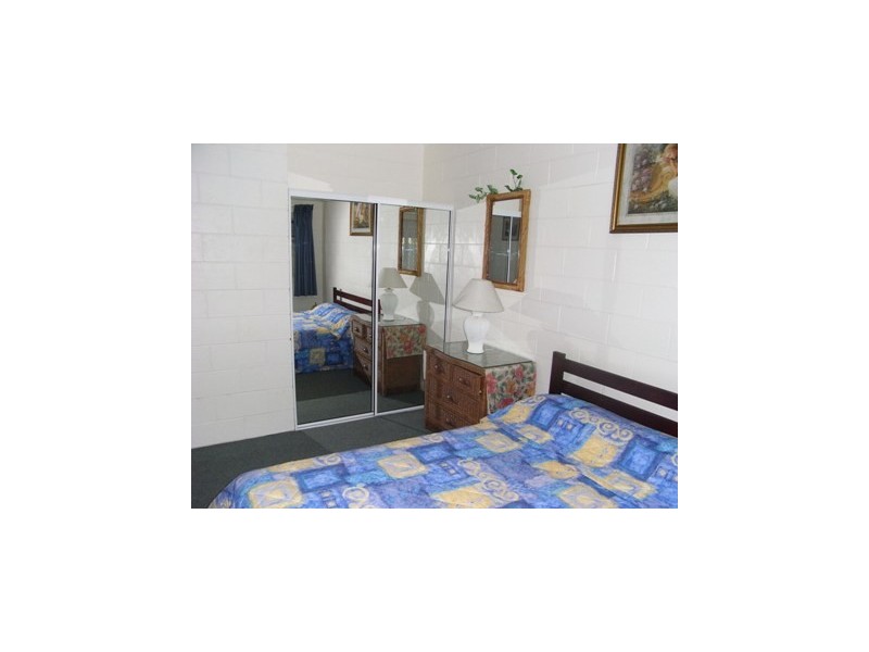 4/110 EYRE STREET, North Ward QLD 4810