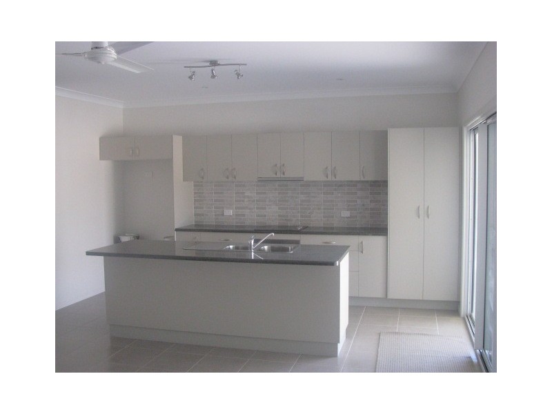 7 Capricorn Drive, Burdell QLD 4818