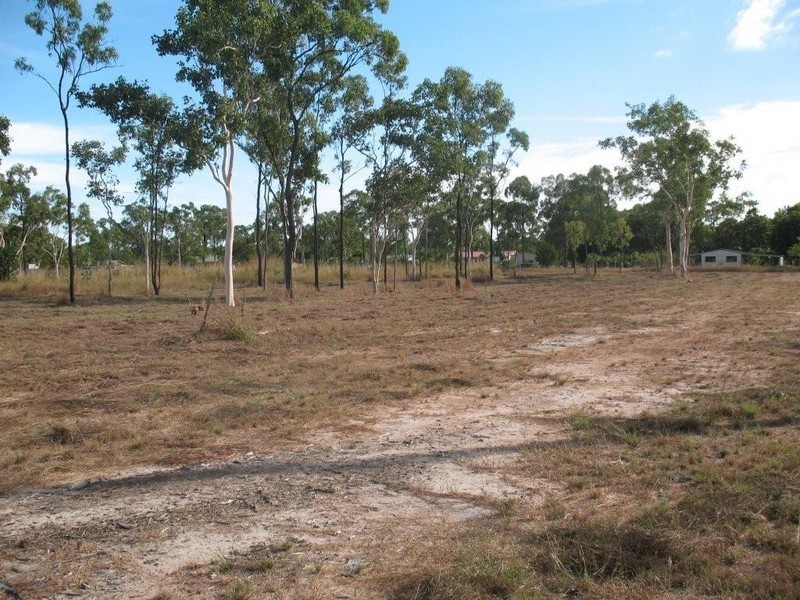 2 BLACKVIEW AVENUE, Black River QLD 4818