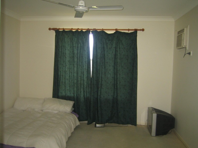17 MENDI DR, Bushland Beach QLD 4818