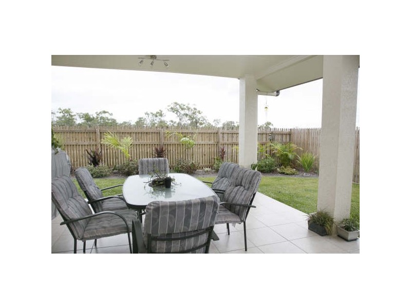 12 Armistice Street, Burdell QLD 4818