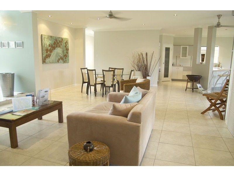 44 Donostia Crescent, Bushland Beach QLD 4818