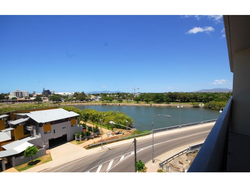 29/8-32 Stanley Street, Townsville City QLD 4810