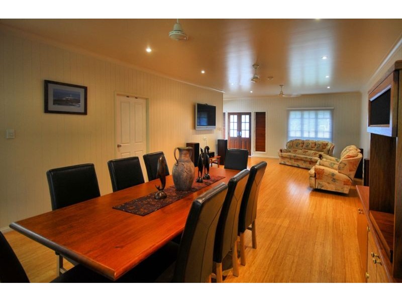 25 Princes Road, Hyde Park QLD 4812