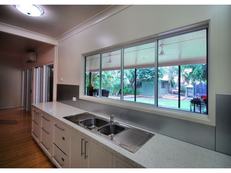 25 Princes Road, Hyde Park QLD 4812