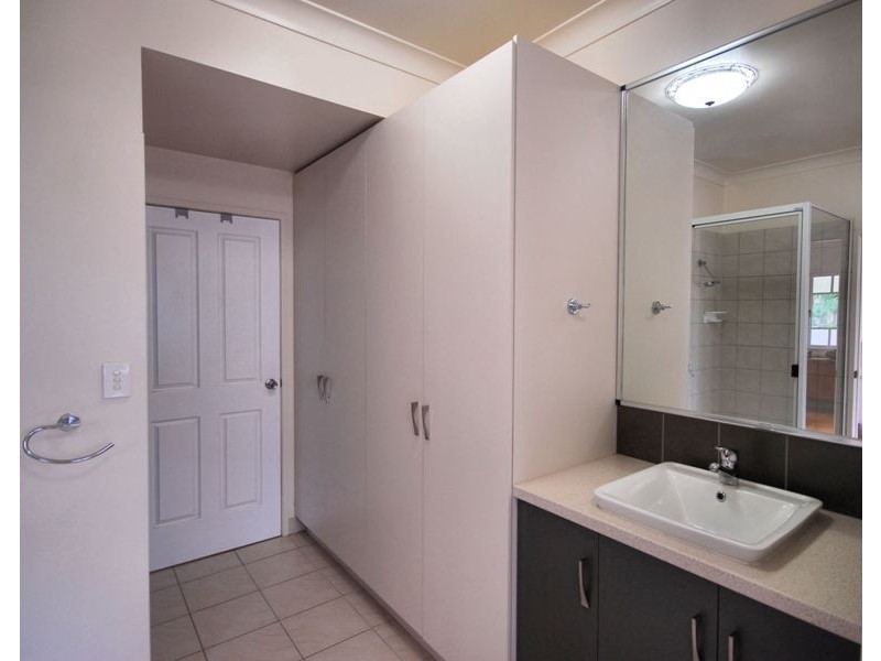 25 Princes Road, Hyde Park QLD 4812