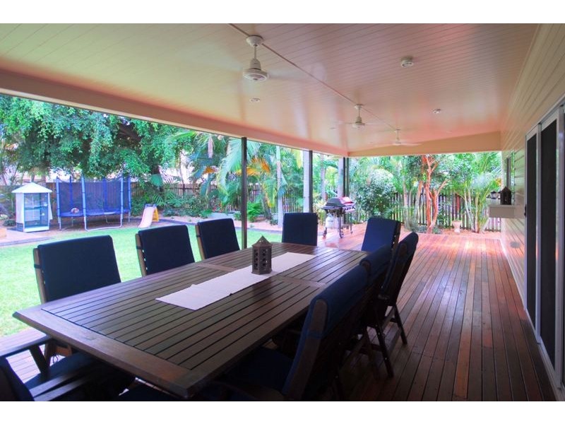 25 Princes Road, Hyde Park QLD 4812