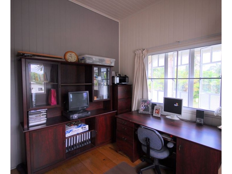 25 Princes Road, Hyde Park QLD 4812