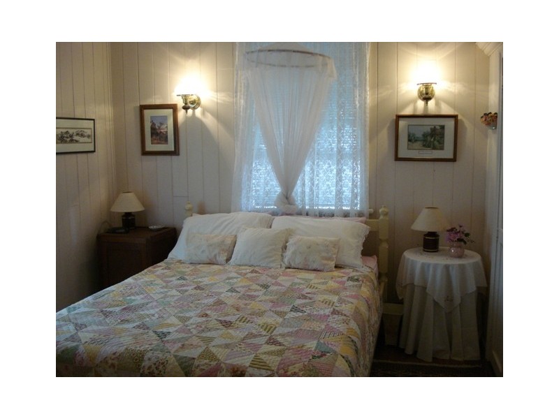 26 Sturges Street, Hermit Park QLD 4812