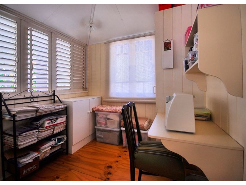 26 Sturges Street, Hermit Park QLD 4812