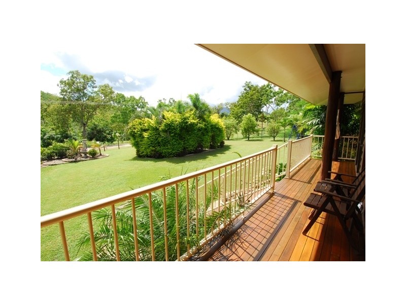 9  Mt Cradle Court, Alligator Creek QLD 4816