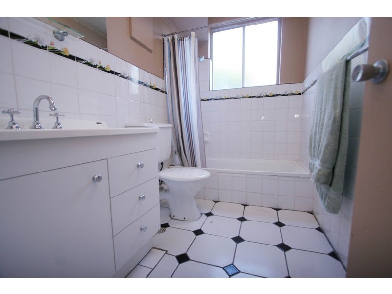 2/17 Stanton Terrace, North Ward QLD 4810