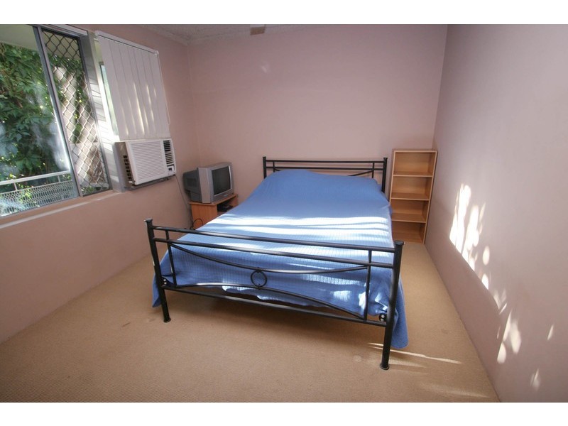 2/17 Stanton Terrace, North Ward QLD 4810