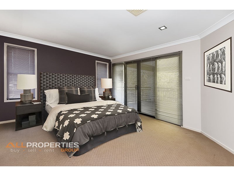 64 Lauradale Crescent, Ormeau QLD 4208