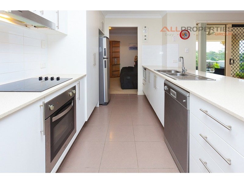 18 Chaka Street, Hillcrest QLD 4118