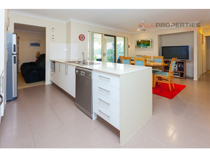 18 Chaka Street, Hillcrest QLD 4118