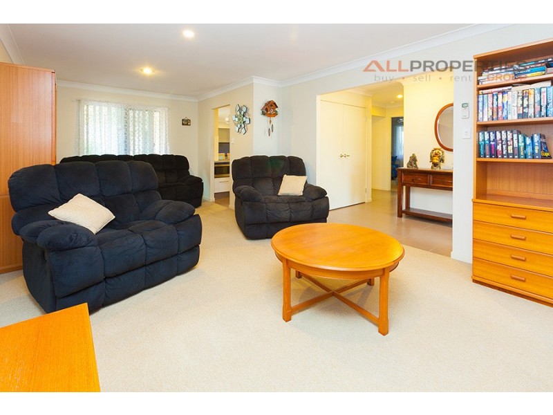 18 Chaka Street, Hillcrest QLD 4118