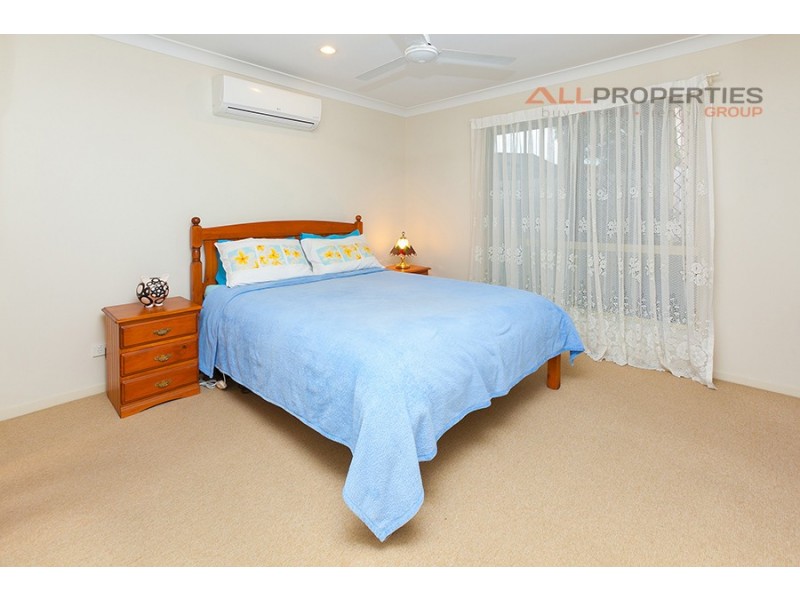 18 Chaka Street, Hillcrest QLD 4118