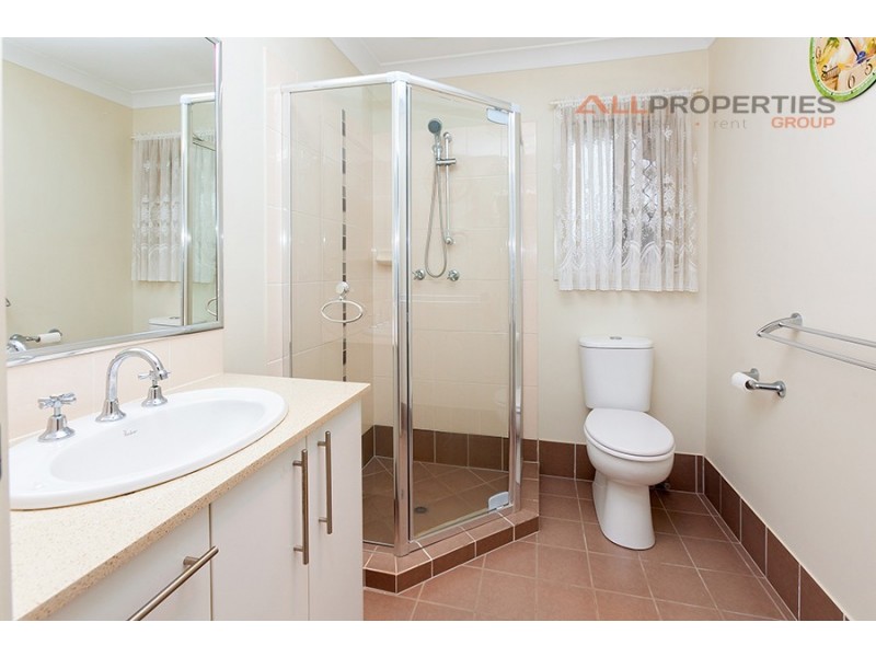 18 Chaka Street, Hillcrest QLD 4118