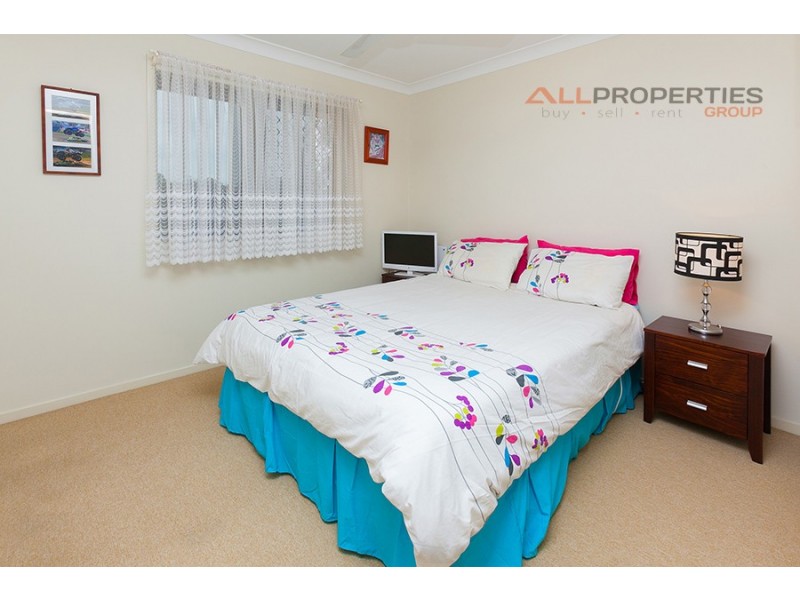 18 Chaka Street, Hillcrest QLD 4118