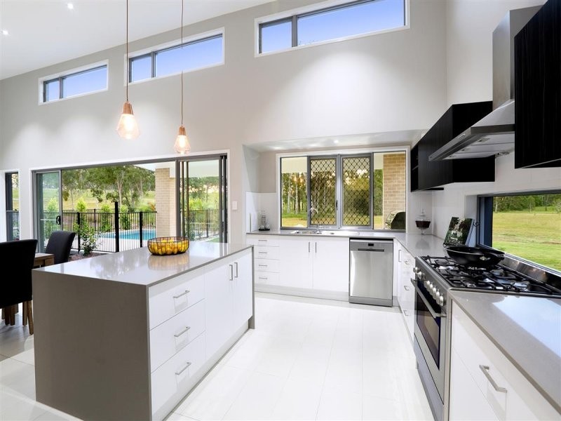 16 Equine Estate, South Maclean QLD 4280