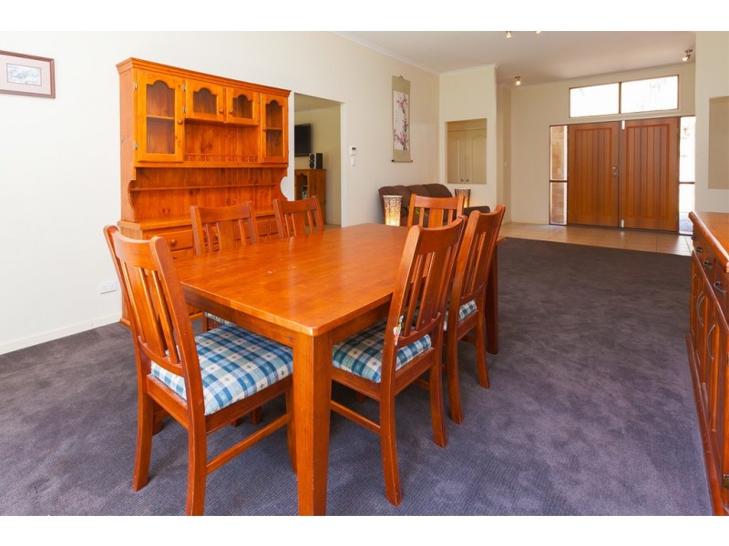 136 Baaring Drive, Karana Downs QLD 4306