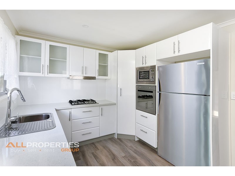 117 Waratah Drive, Crestmead QLD 4132