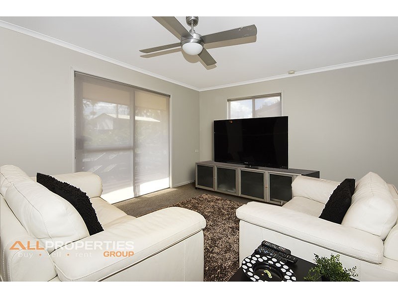 117 Waratah Drive, Crestmead QLD 4132