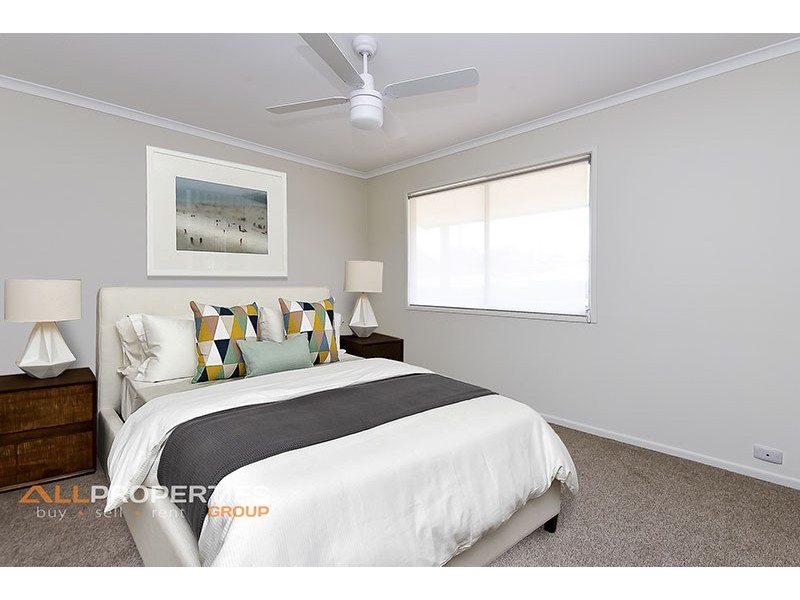 117 Waratah Drive, Crestmead QLD 4132