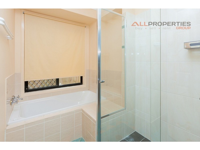 35 St James Street, Forest Lake QLD 4078