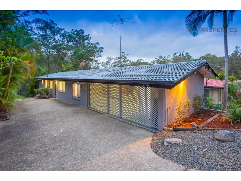 21 Kimba Street, Chapel Hill QLD 4069