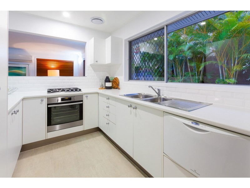 21 Kimba Street, Chapel Hill QLD 4069
