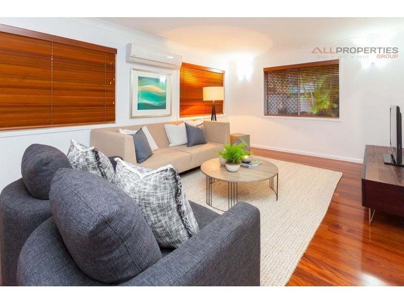 21 Kimba Street, Chapel Hill QLD 4069