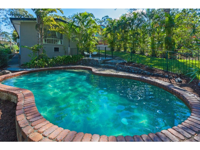 21 Kimba Street, Chapel Hill QLD 4069