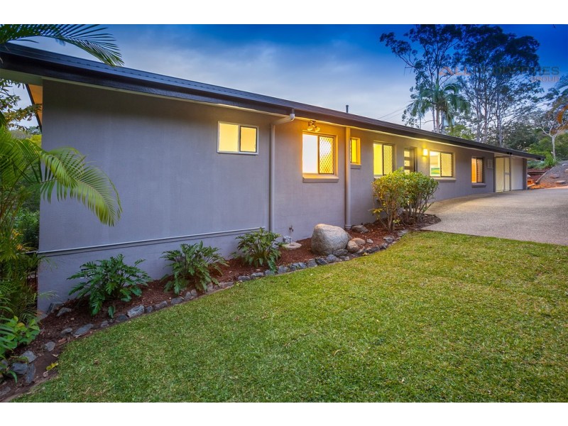 21 Kimba Street, Chapel Hill QLD 4069