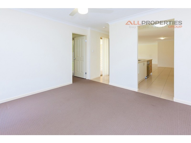 20 Dily Street, Hillcrest QLD 4118