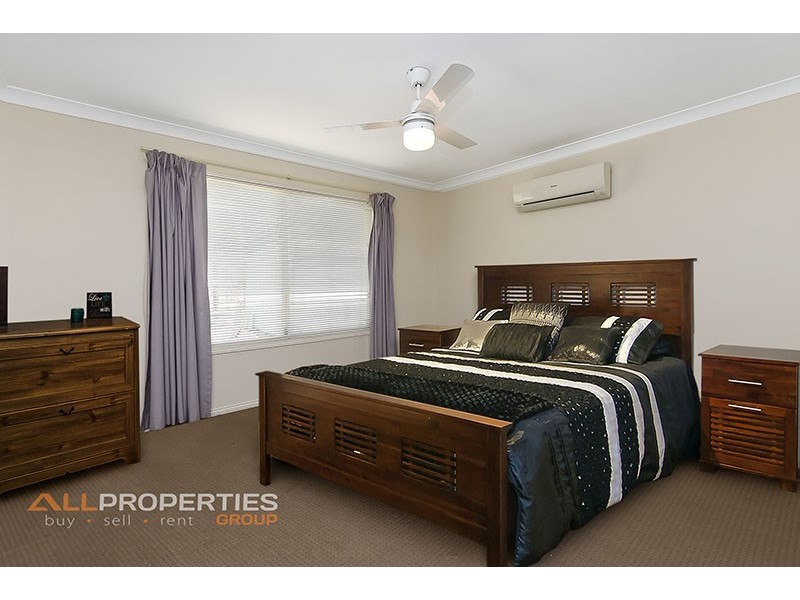 8 Kingsford Street, Forest Lake QLD 4078