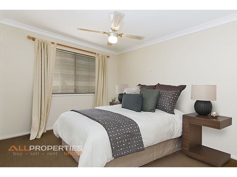 8 Kingsford Street, Forest Lake QLD 4078