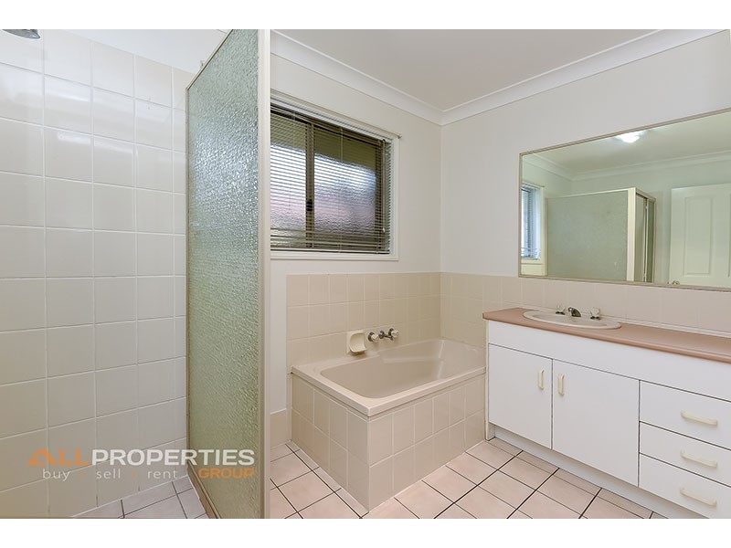 8 Kingsford Street, Forest Lake QLD 4078