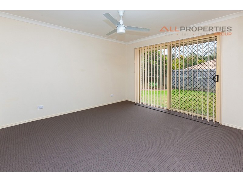 102 Watarrka Drive, Parkinson QLD 4115