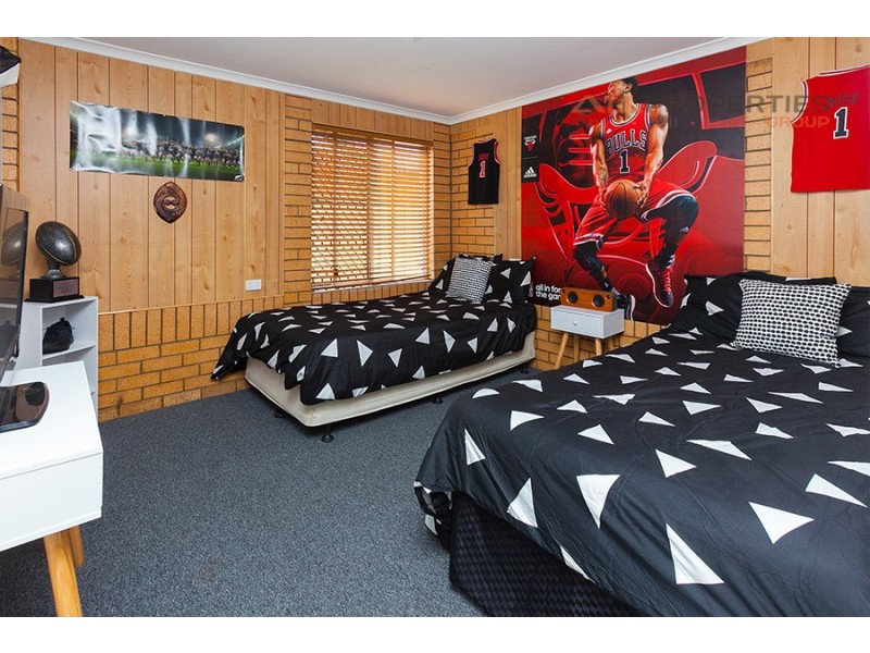 78 Peverell Street, Hillcrest QLD 4118