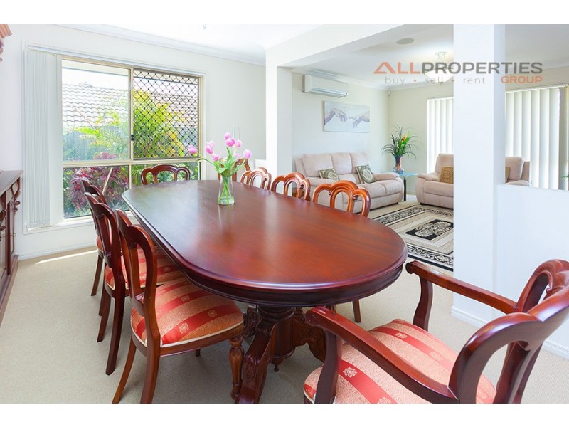 43 Parkwood Drive, Heathwood QLD 4110