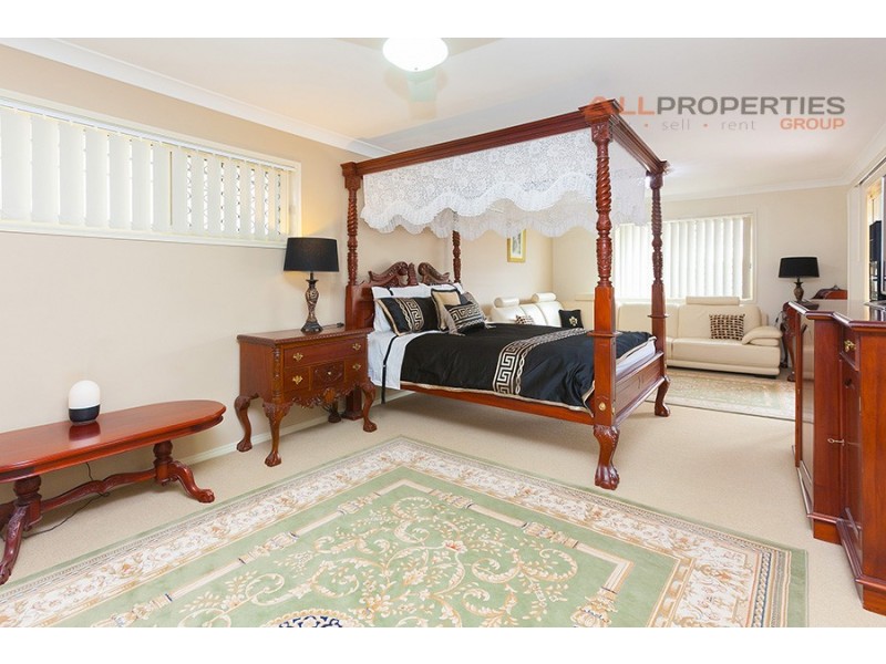 43 Parkwood Drive, Heathwood QLD 4110