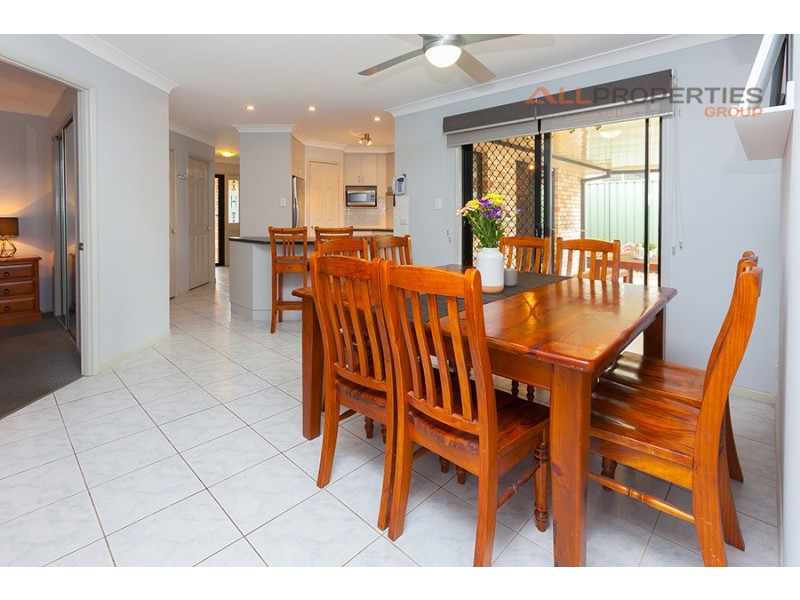 55 Conifer Street, Hillcrest QLD 4118