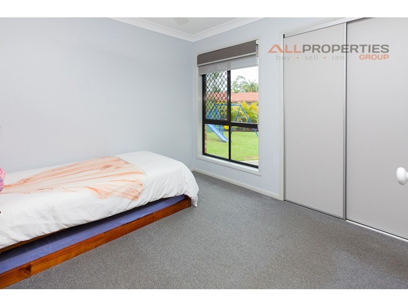 55 Conifer Street, Hillcrest QLD 4118